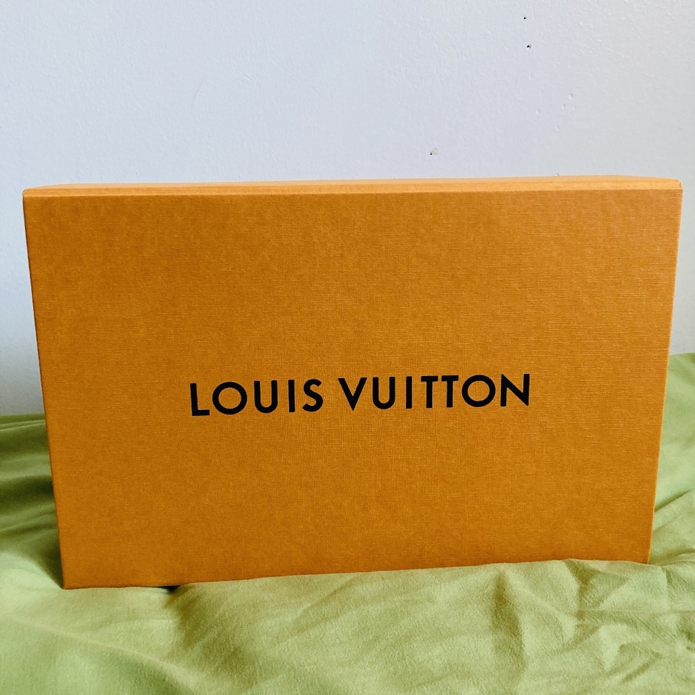 Louis Vuitton Authentic Gift Box 10.25x6.75x3" Magnetic Closure New
